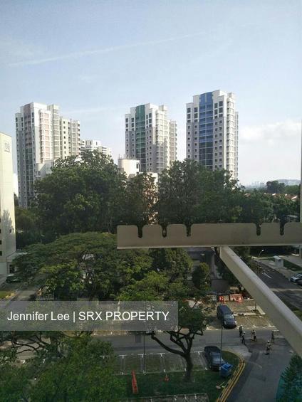 Blk 110 Jurong East Street 13 (Jurong East), HDB 3 Rooms #200893812